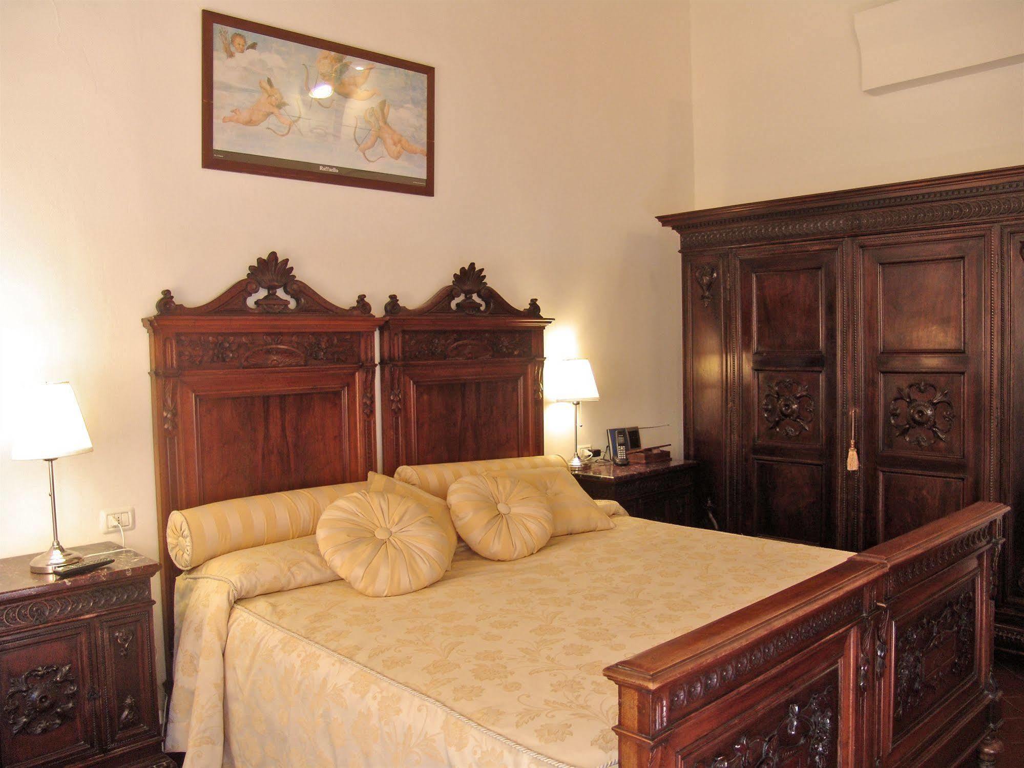 Coco Places Soggiorno Panerai, Centro Storico Флоренция Экстерьер фото